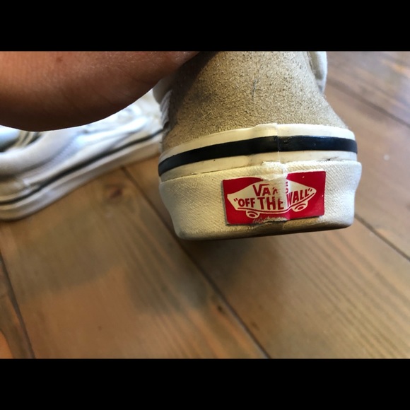 Vans - Picture 2 of 4